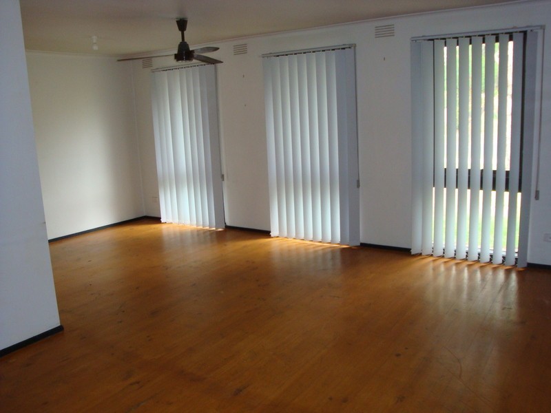 14 Dundas Avenue, Sunbury VIC 3429