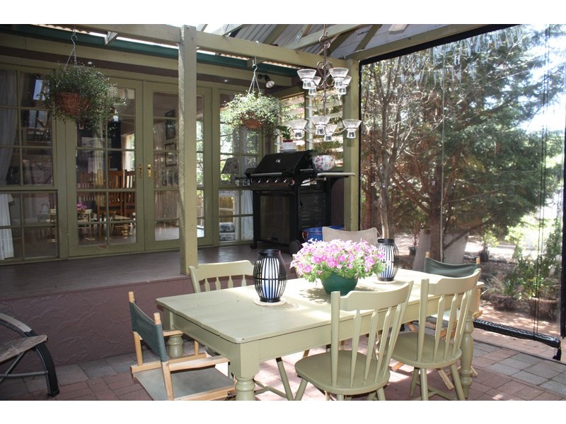 6 Heysen Drive, Sunbury VIC 3429