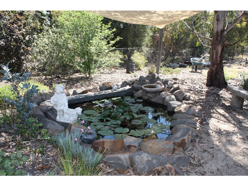 2 Douglas Court, Riddells Creek VIC 3431