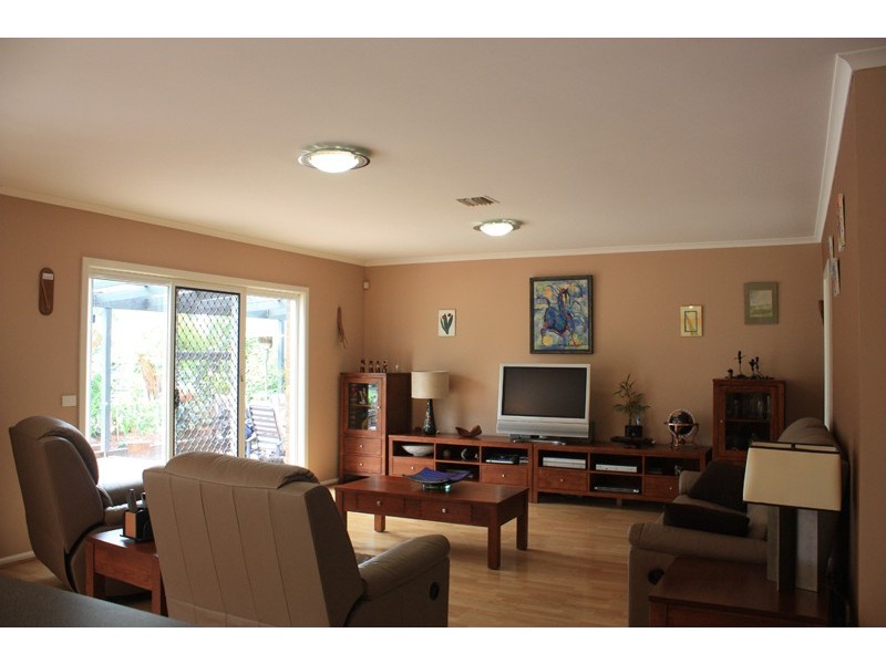 55 Yellowgum Boulevard, Sunbury VIC 3429