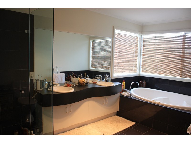 55 Yellowgum Boulevard, Sunbury VIC 3429