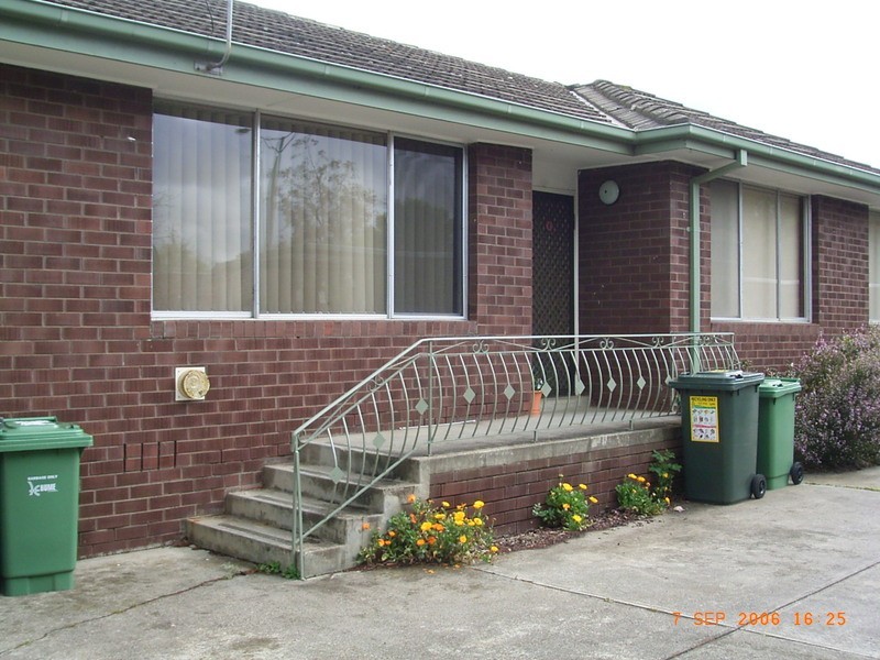 4/32 Barkly Street, Sunbury VIC 3429