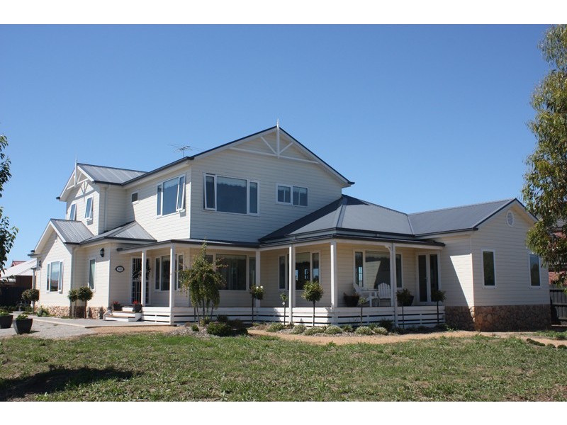 66 The Skyline, Sunbury VIC 3429