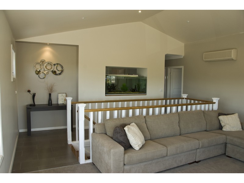 66 The Skyline, Sunbury VIC 3429
