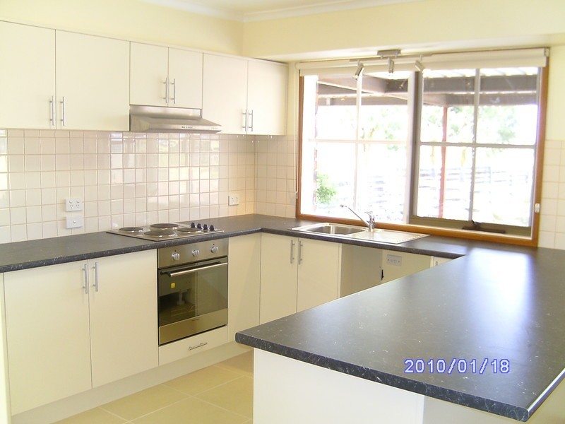 100 Watsons Road, Sunbury VIC 3429