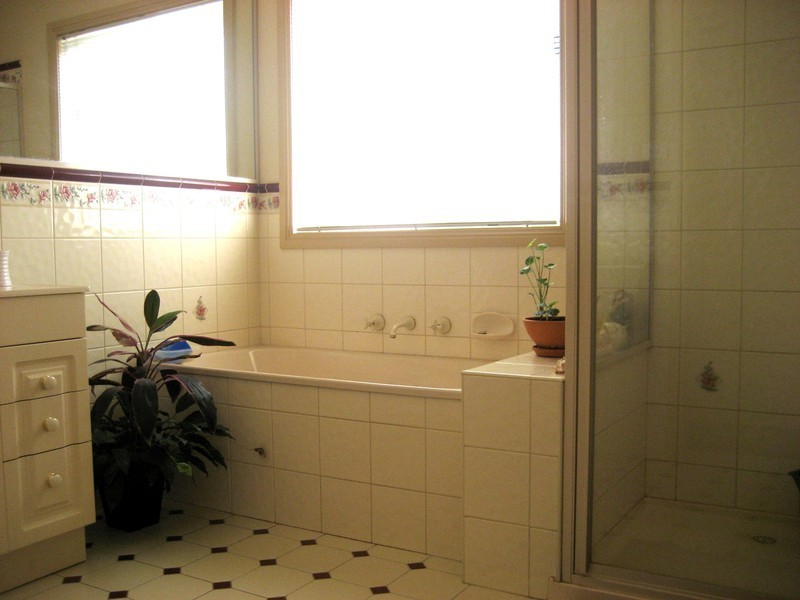 34 Shields Street, Sunbury VIC 3429