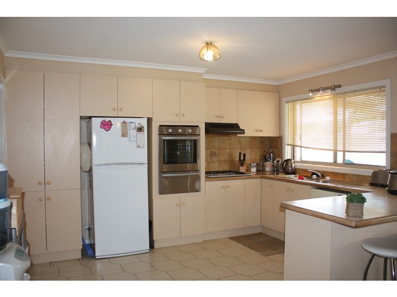 19 Anthony Street, Sunbury VIC 3429
