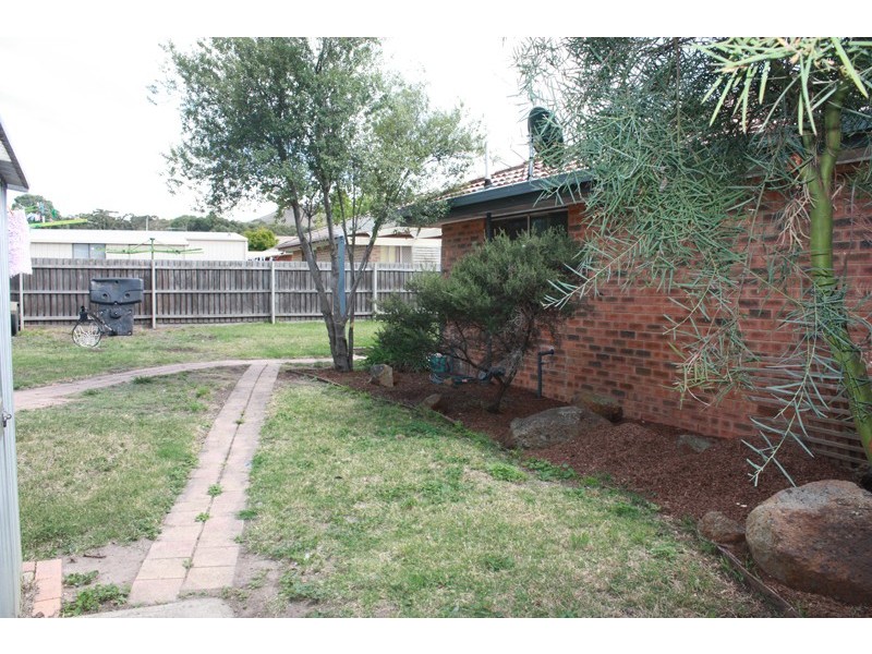 19 Anthony Street, Sunbury VIC 3429