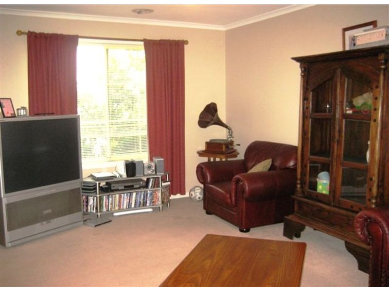 36 Charter Road East Street, Sunbury VIC 3429