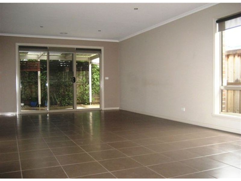 64 Charter Road West Street, Sunbury VIC 3429