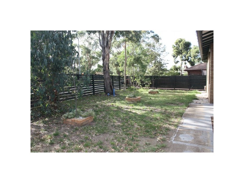 27 Menzies Drive, Sunbury VIC 3429