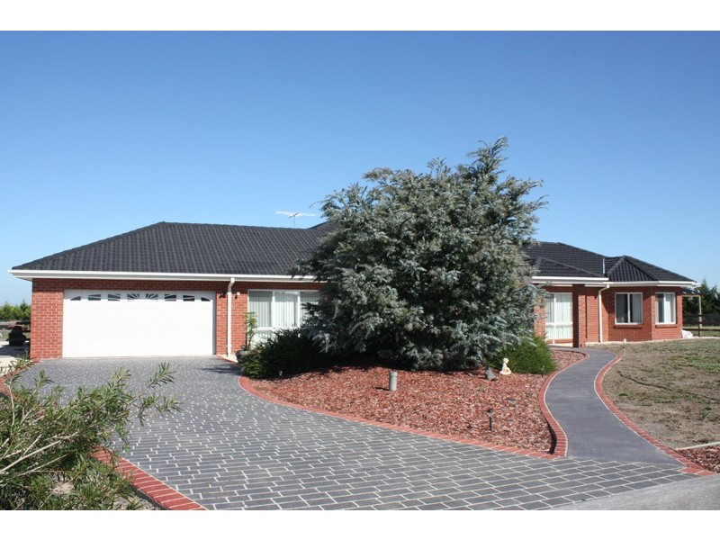 14 Sauvignon Court, Sunbury VIC 3429