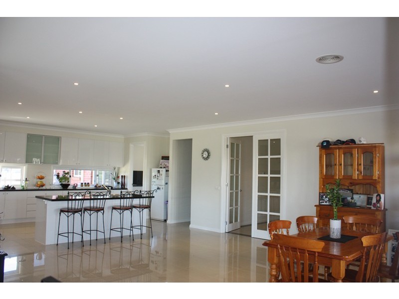 14 Sauvignon Court, Sunbury VIC 3429