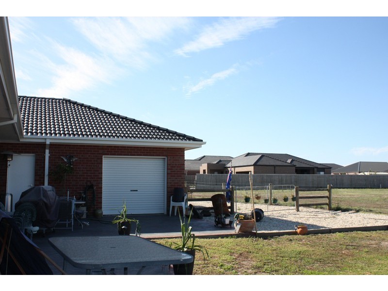 14 Sauvignon Court, Sunbury VIC 3429