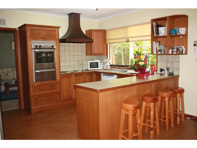 36 McEwen Drive, Sunbury VIC 3429