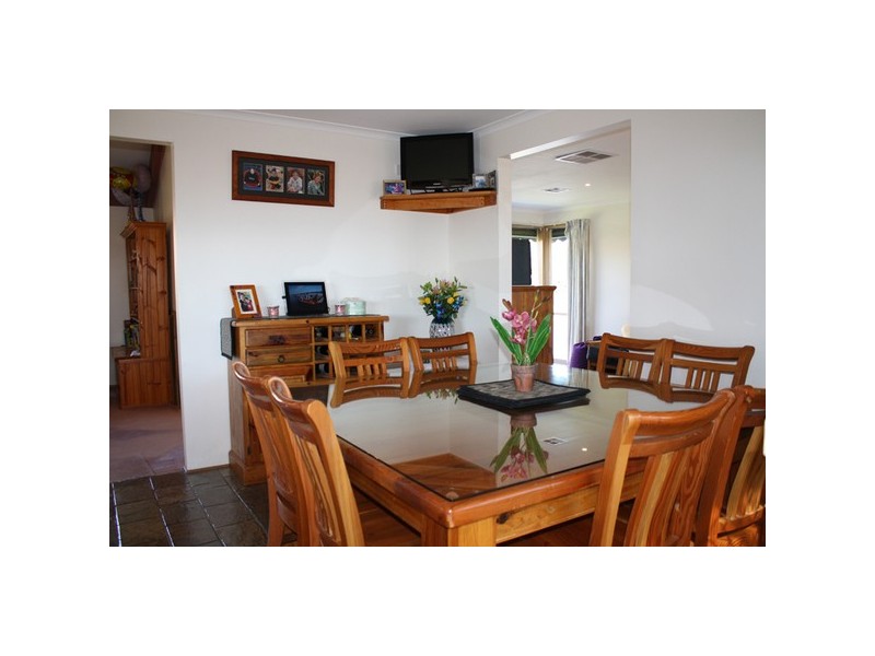 183 Elizabeth Drive, Sunbury VIC 3429