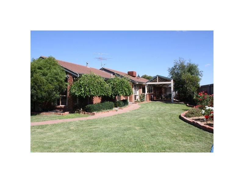 183 Elizabeth Drive, Sunbury VIC 3429