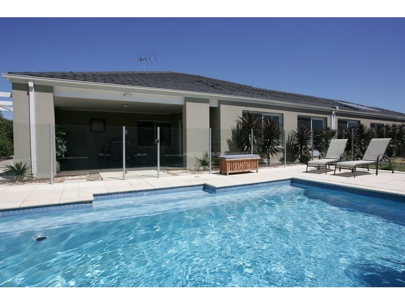 39 Chessy Park Drive, New Gisborne VIC 3438