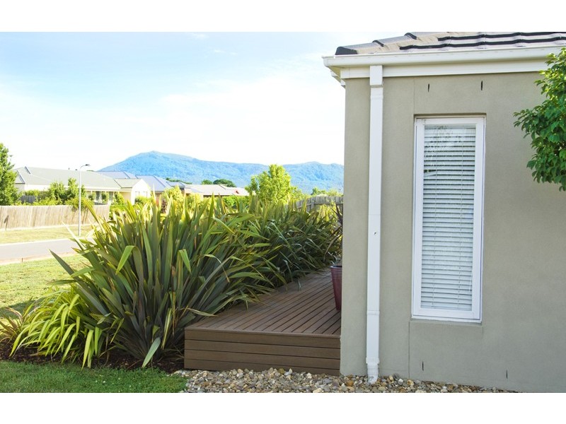 39 Chessy Park Drive, New Gisborne VIC 3438