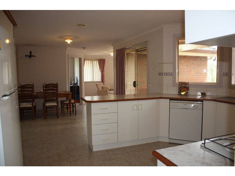 13 Magdalene Court, Sunbury VIC 3429