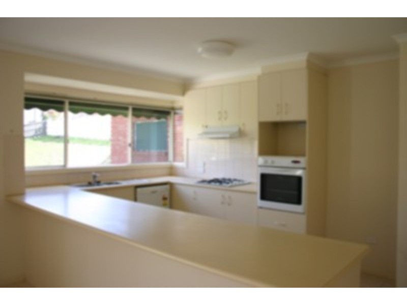 15 Bundanoon Avenue, Sunbury VIC 3429