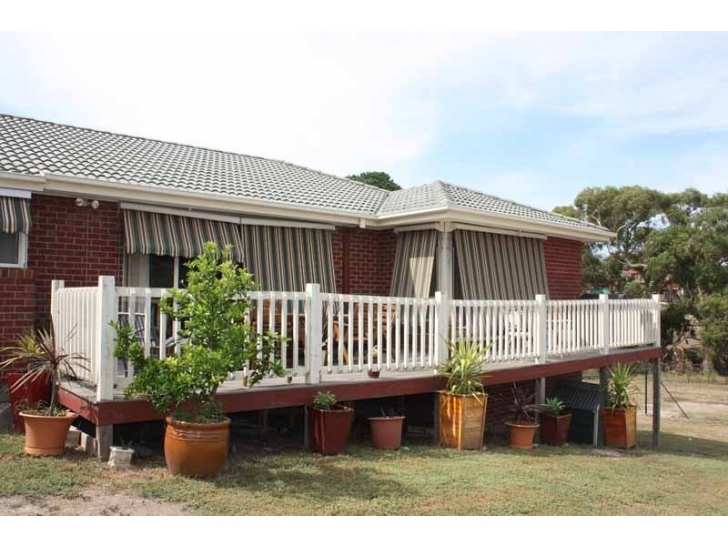 15 Bundanoon Avenue, Sunbury VIC 3429