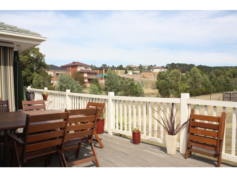 15 Bundanoon Avenue, Sunbury VIC 3429