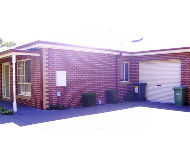 2/1 Pasley Street, Sunbury VIC 3429