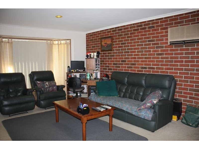 3 Olive Grove, Sunbury VIC 3429