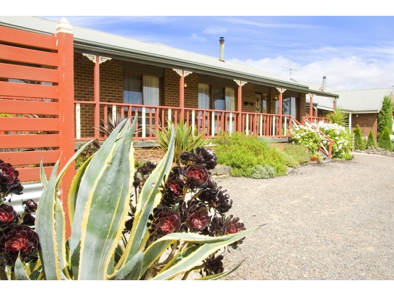 9 Carinya Drive, Gisborne VIC 3437
