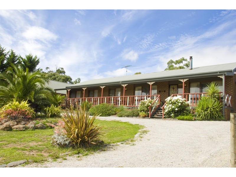 9 Carinya Drive, Gisborne VIC 3437