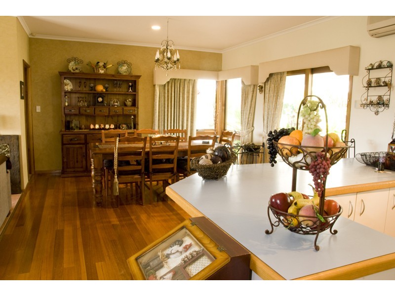 9 Carinya Drive, Gisborne VIC 3437