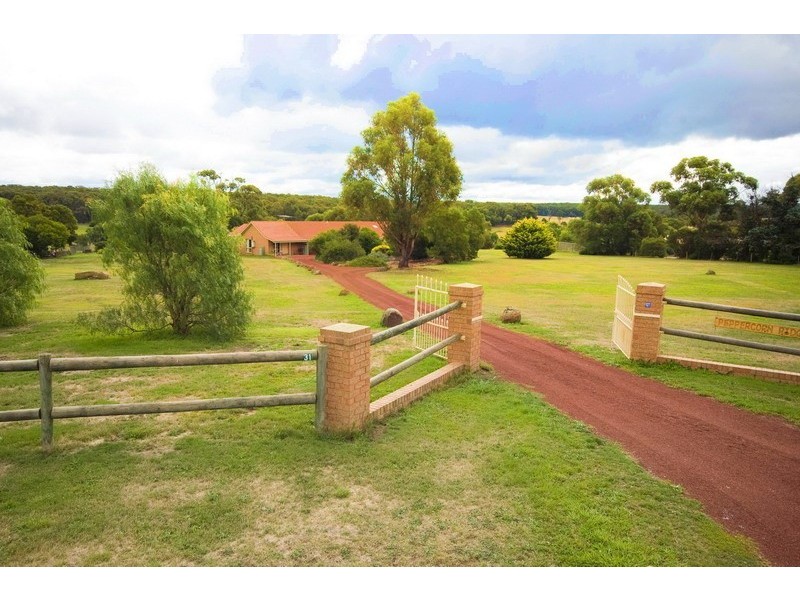 31 Heather Road, Gisborne VIC 3437