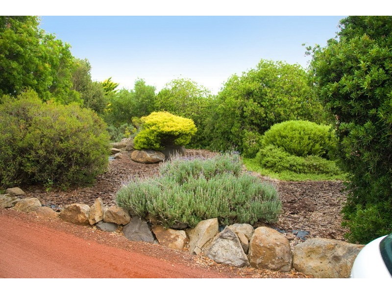 31 Heather Road, Gisborne VIC 3437