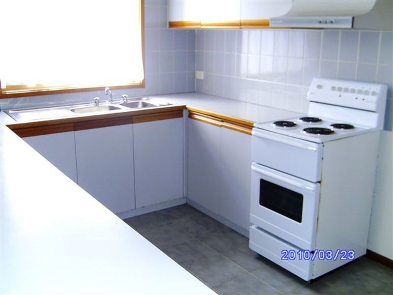 8A Melba Avenue, Sunbury VIC 3429