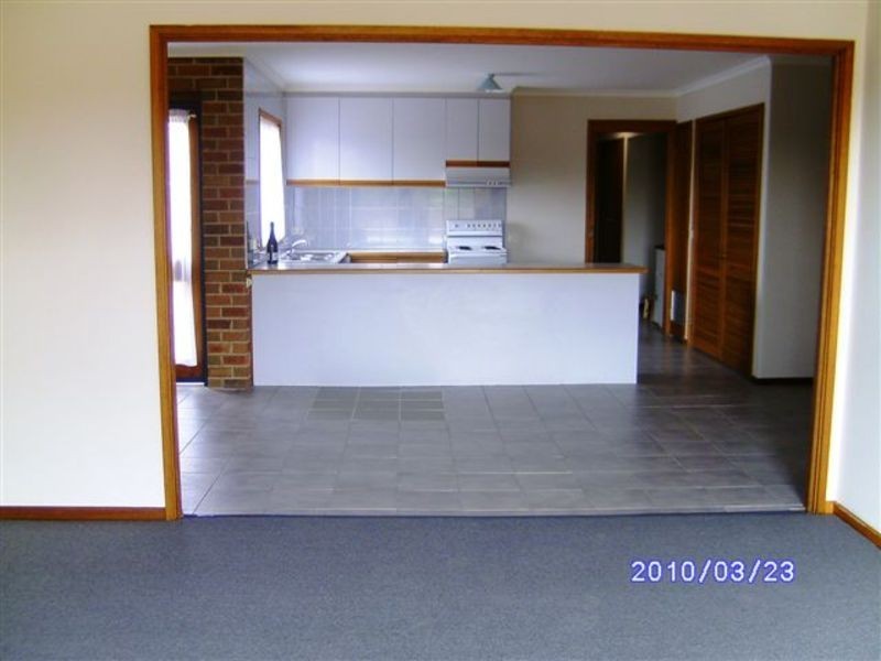 8A Melba Avenue, Sunbury VIC 3429