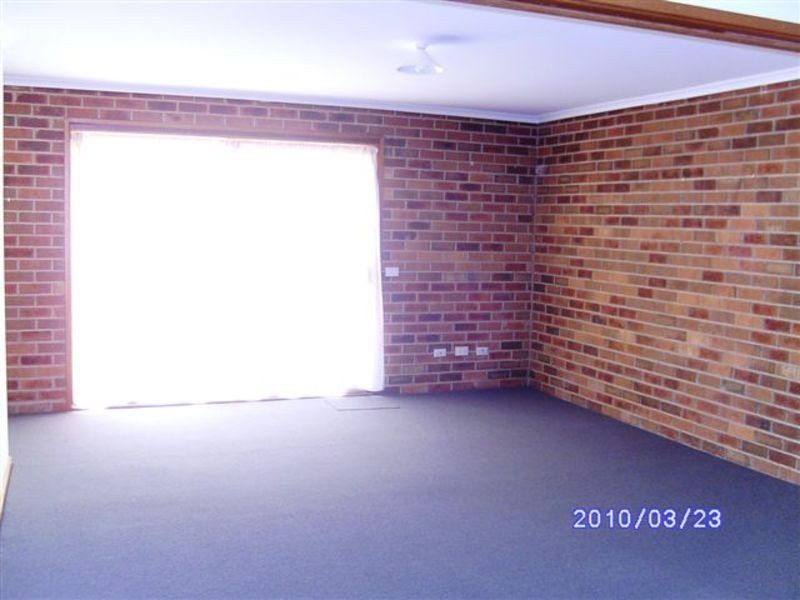 8A Melba Avenue, Sunbury VIC 3429