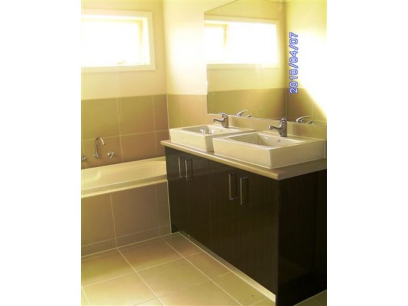 34 Betula Terrace, Sunbury VIC 3429