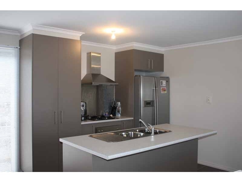 1/20 Aitken Street, Sunbury VIC 3429