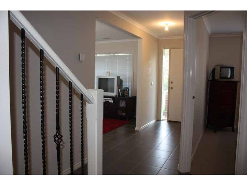 1/20 Aitken Street, Sunbury VIC 3429