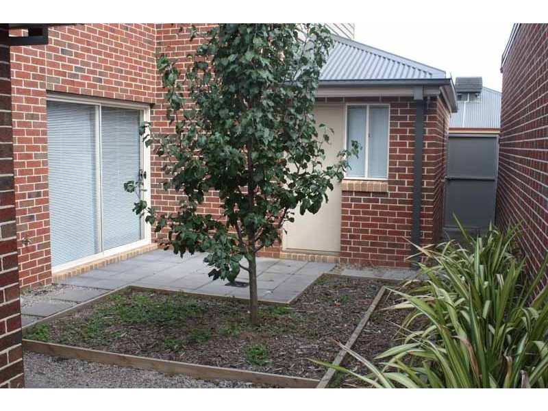 1/20 Aitken Street, Sunbury VIC 3429