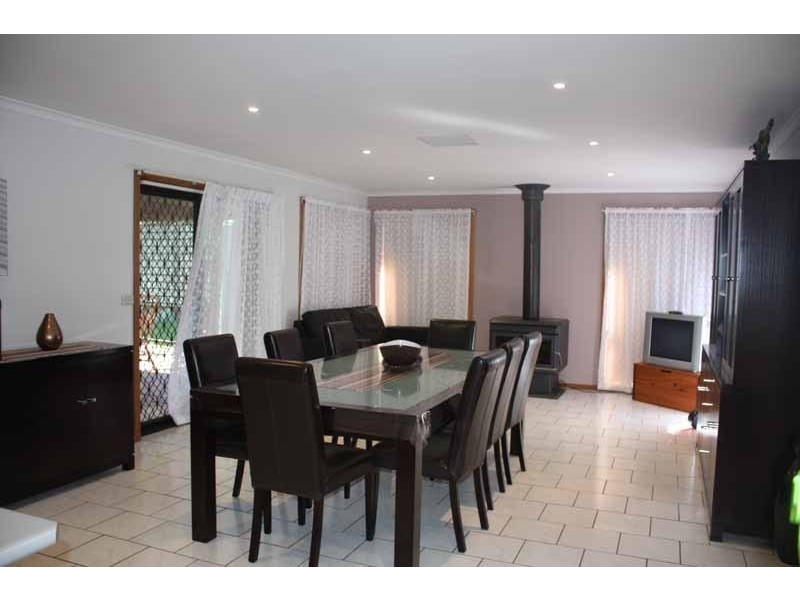93 Calder Highway, Diggers Rest VIC 3427