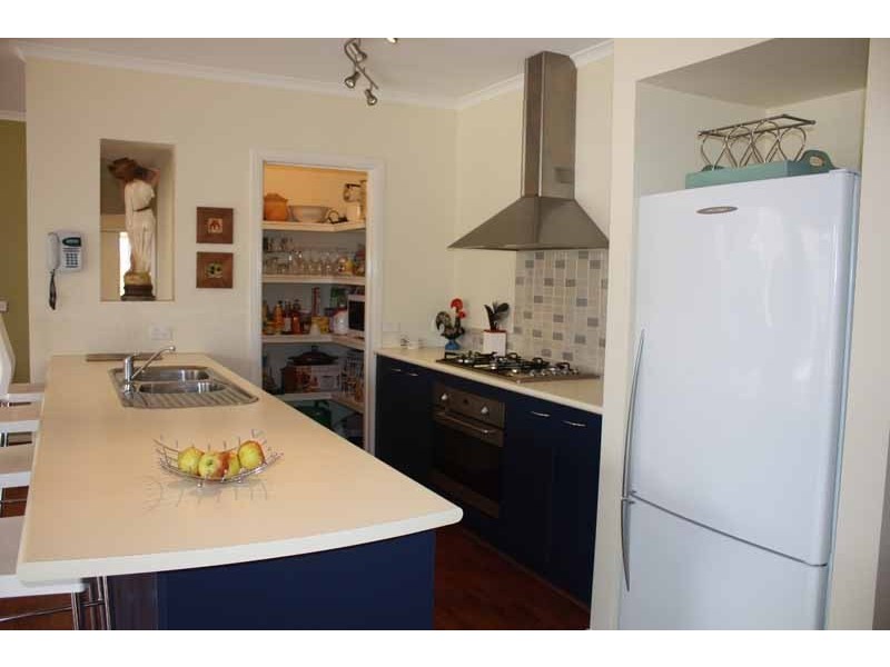 8 Kippax Street, Sunbury VIC 3429