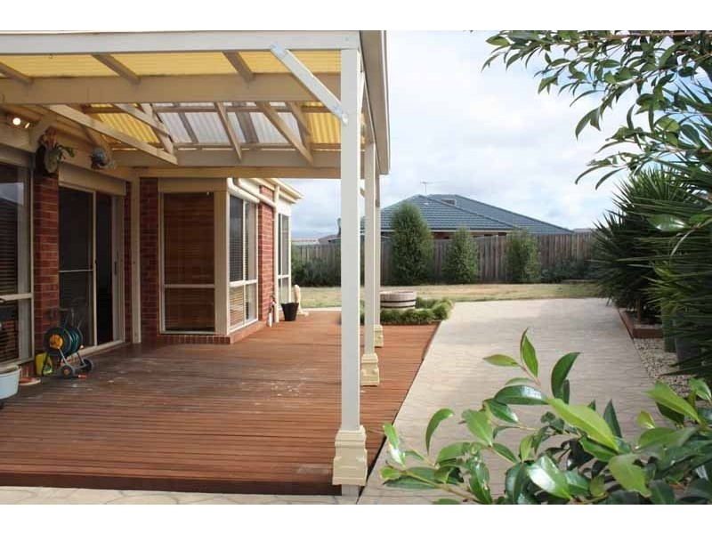 8 Kippax Street, Sunbury VIC 3429