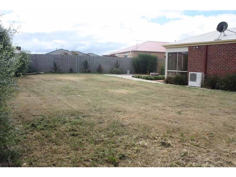 8 Kippax Street, Sunbury VIC 3429