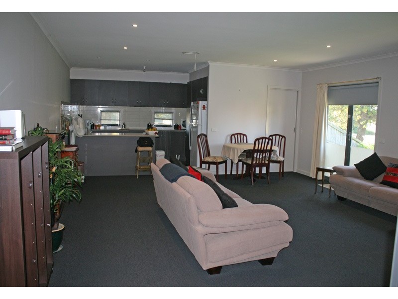 1/1-5 Rodney Street, Gisborne VIC 3437