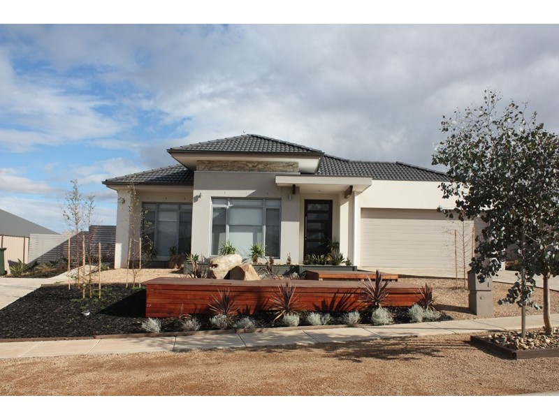 24 Nottinghill Rise, Sunbury VIC 3429