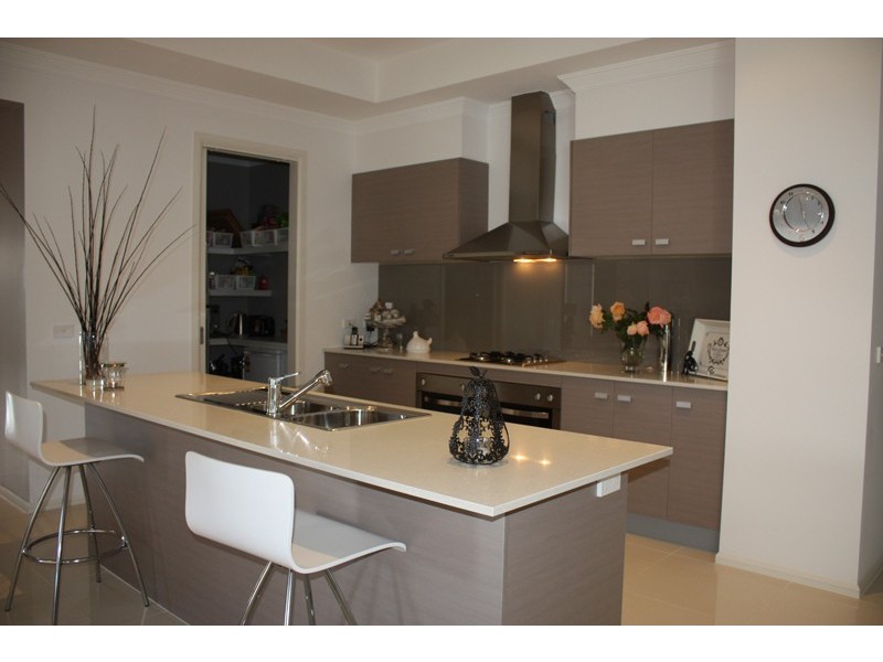 24 Nottinghill Rise, Sunbury VIC 3429