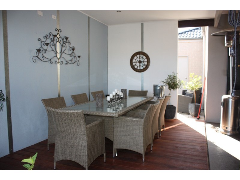 24 Nottinghill Rise, Sunbury VIC 3429