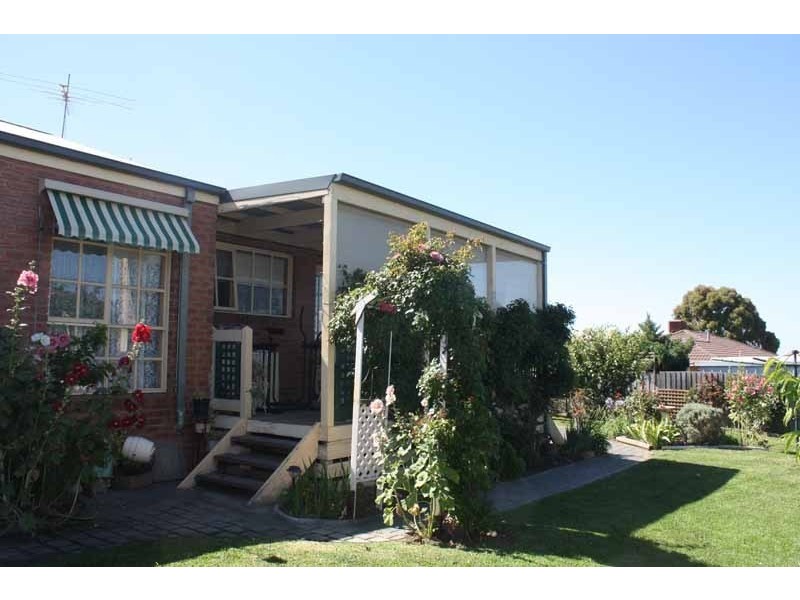 4 Tanner Place, Sunbury VIC 3429